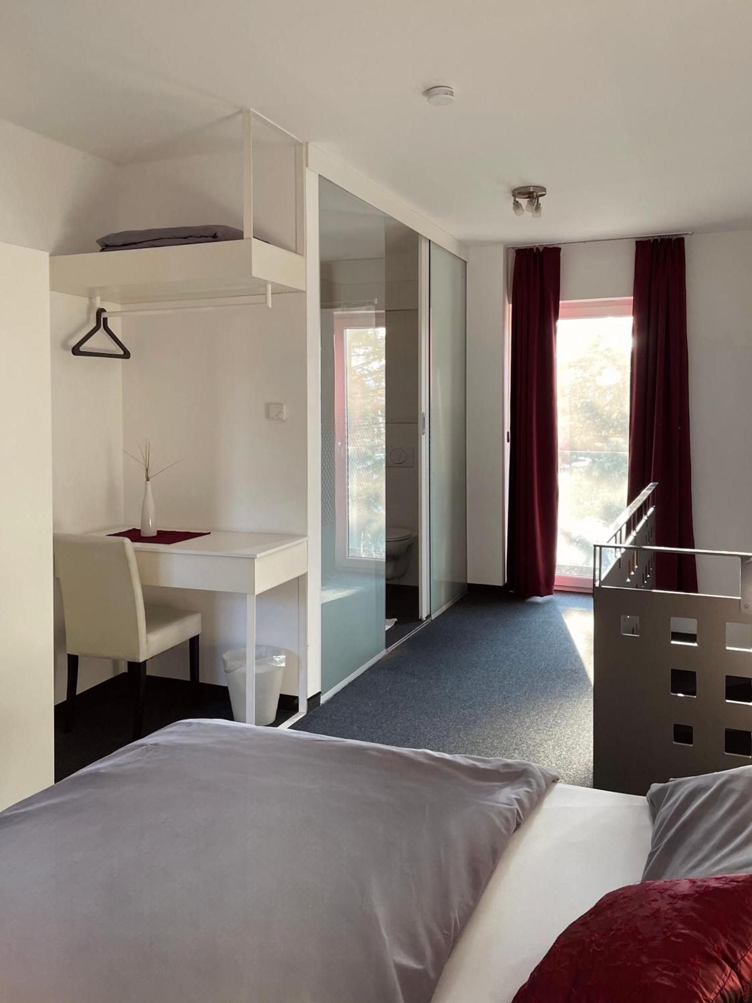 Hotel Caldor - 24H Self-Check In Münchendorf Szoba fotó
